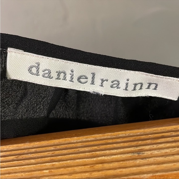 Women Black Dress size M with front pockets & long sleeeve - Picture 6 of 9